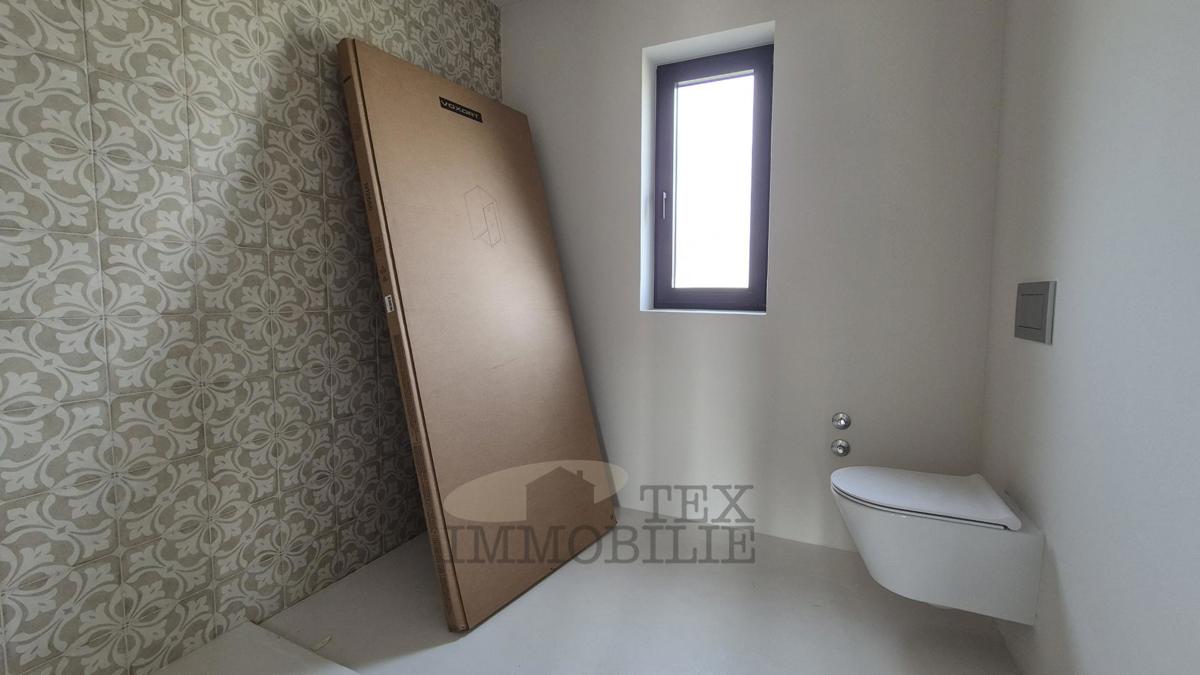 Hiša z bazenom v bližini Poreča, 167 m2