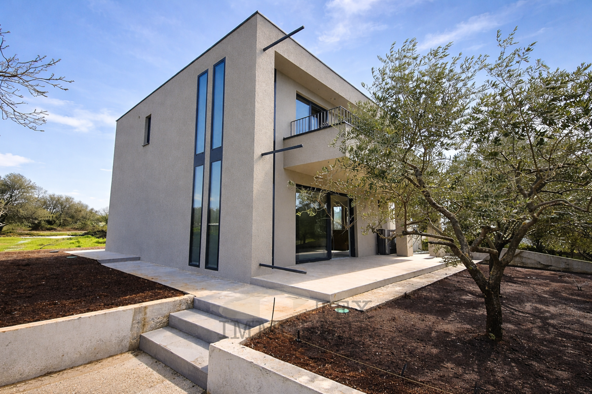 Hiša z bazenom v bližini Poreča, 167 m2