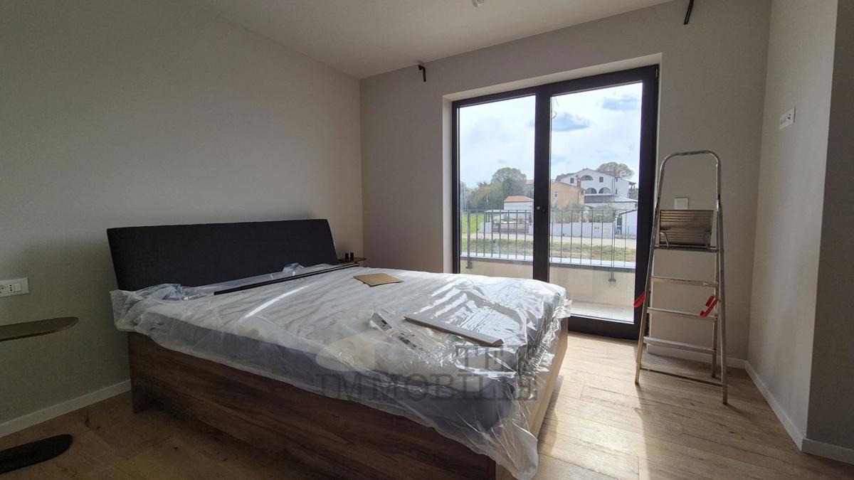 Hiša z bazenom v bližini Poreča, 167 m2