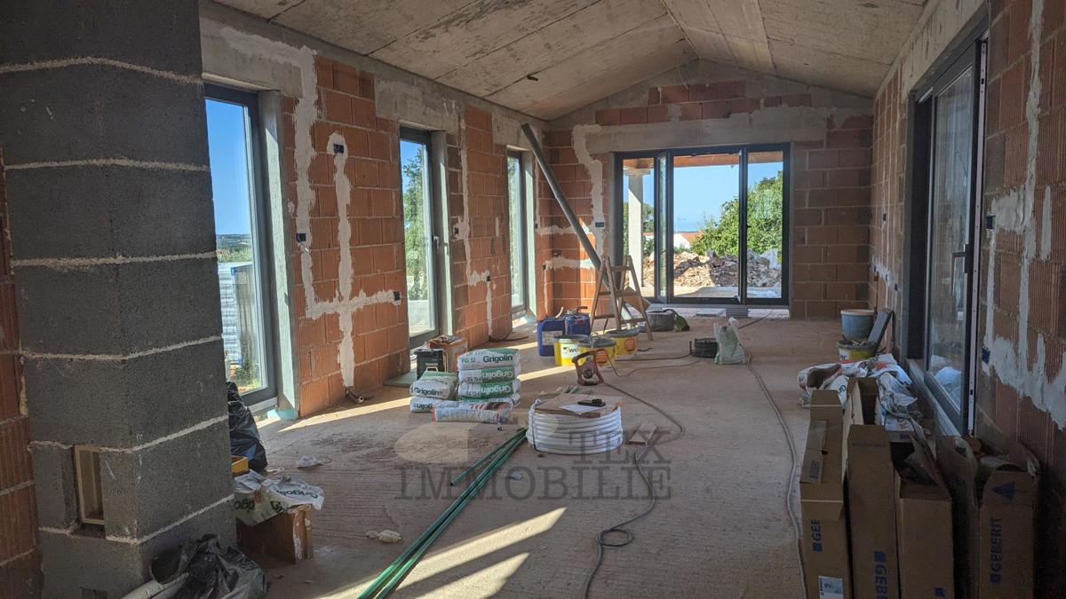 Moderna vila z bazenom v bližini Poreča 