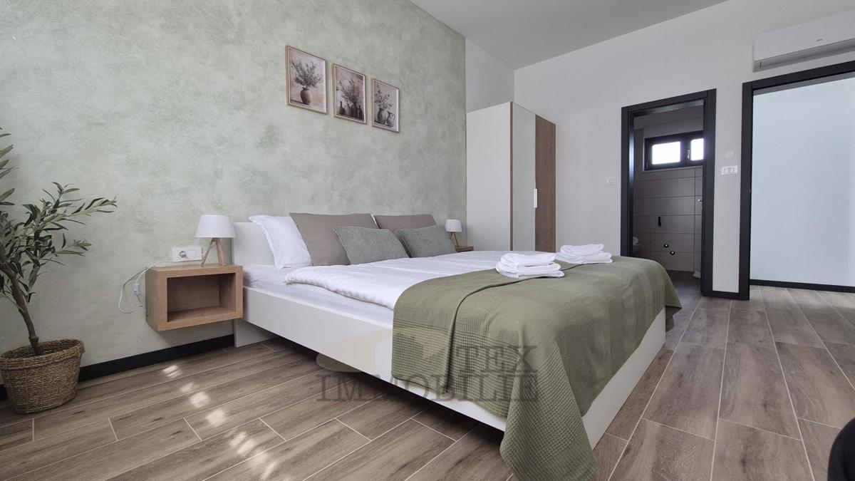 Poreč, Vila z bazenom 5 km od morja