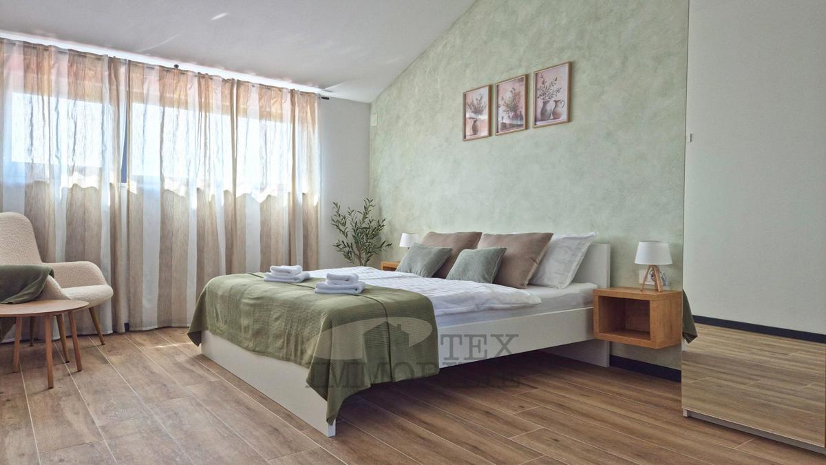 Poreč, Vila z bazenom 5 km od morja