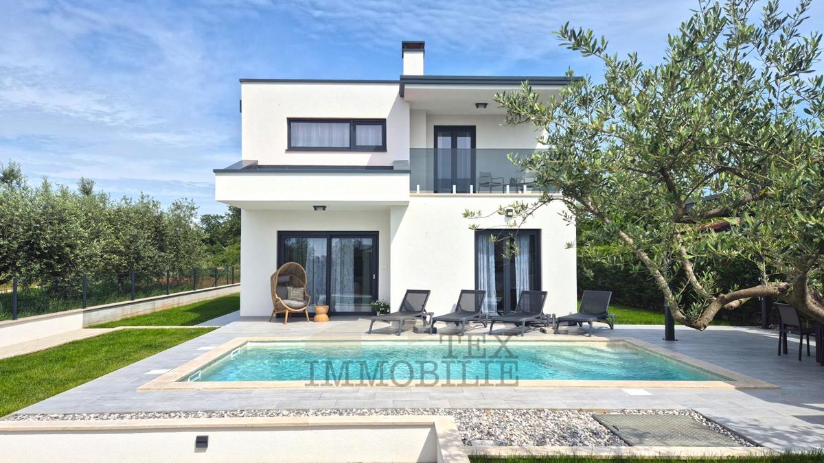 Poreč, Vila z bazenom 5 km od morja