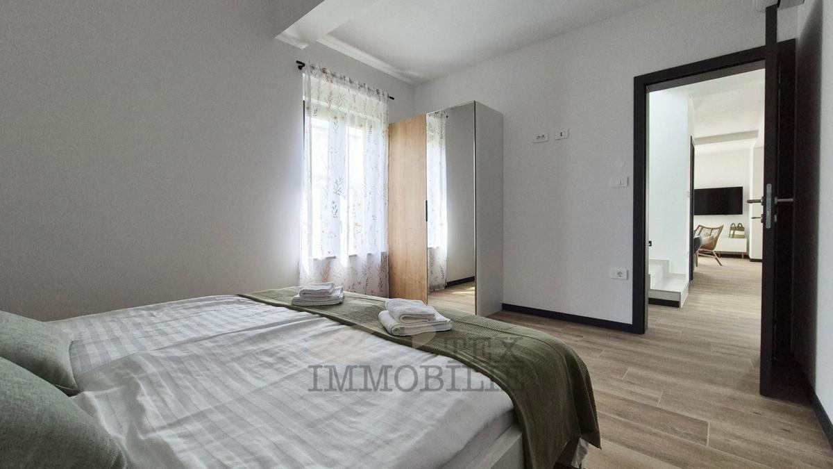 Poreč, Vila z bazenom 5 km od morja