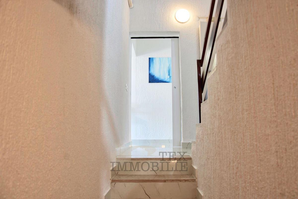 Apartma v Vrsarju s čudovitim pogledom na morje, 76.73 m2