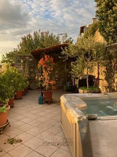 Motovun – Čudovita Kamnita Hiša s Teraso in Panoramskim Razgledom