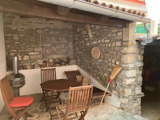 Motovun – Čudovita Kamnita Hiša s Teraso in Panoramskim Razgledom