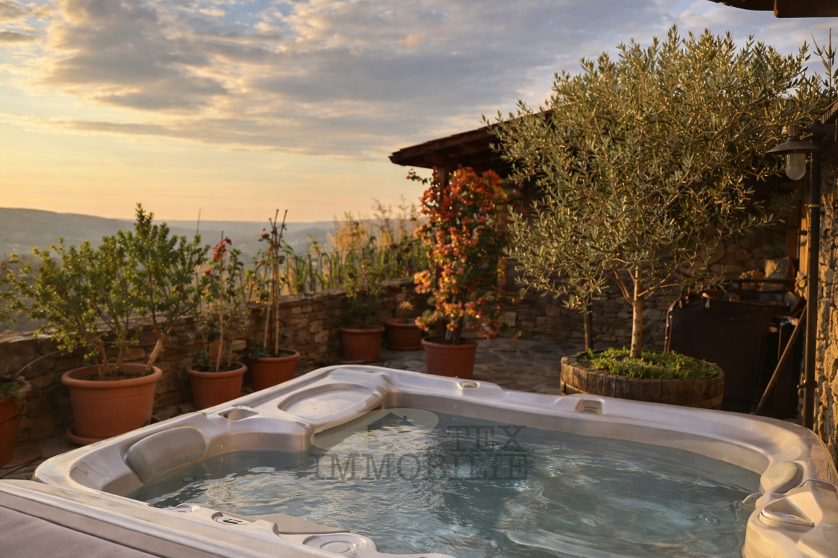 Motovun – Čudovita Kamnita Hiša s Teraso in Panoramskim Razgledom