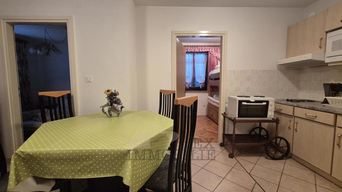 Poreč, stanovanje le 250 metrov od morja