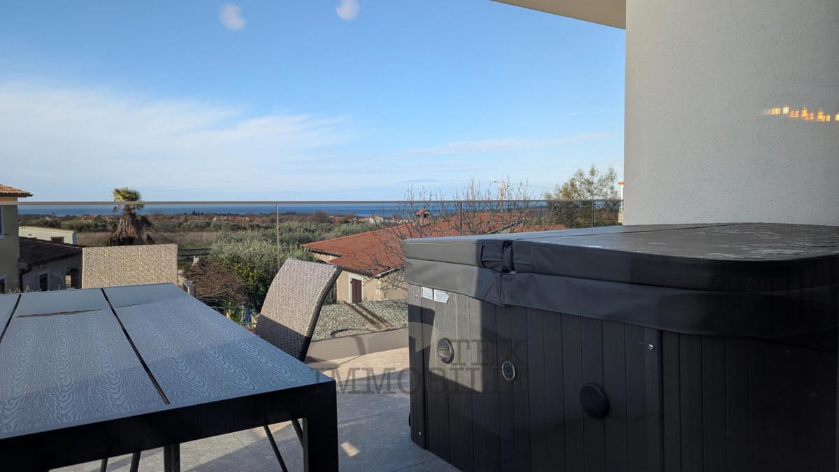 Poreč, stanovanje s 3 spalnicami in čudovitim pogledom na morje