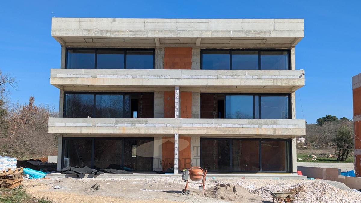 Novi apartmaji blizu morja in centra Poreča 