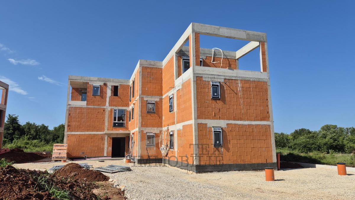 Prostorno stanovanje s 2 spalnicami - C