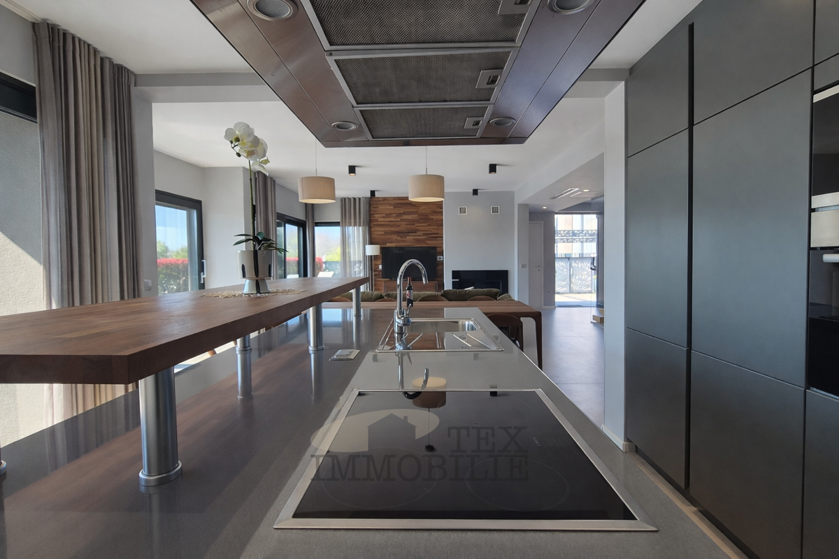 Edinstvena vila vrhunske arhitekture v Poreču