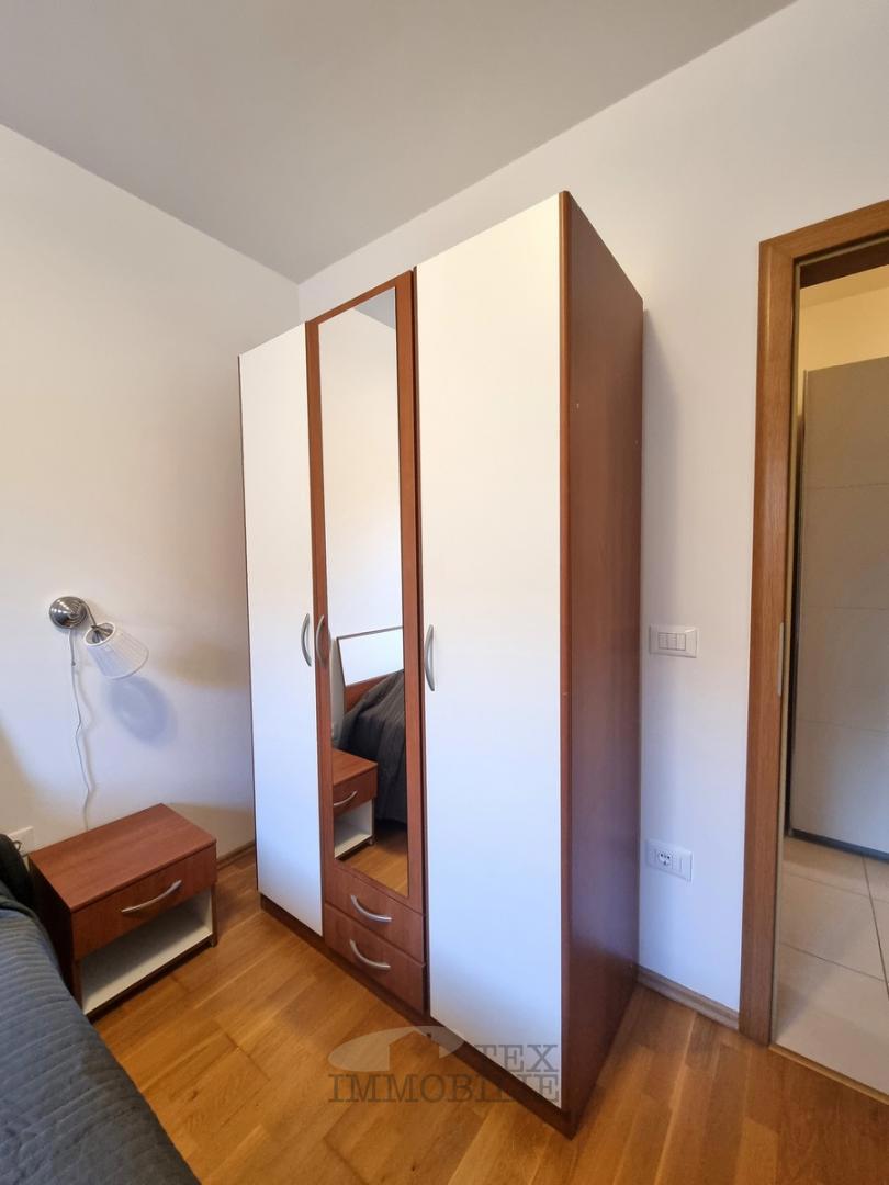 NOVIGRAD! Stanovanje v pritličju z 1 spalnico – idealno za počitnice ali stalno bivanje!