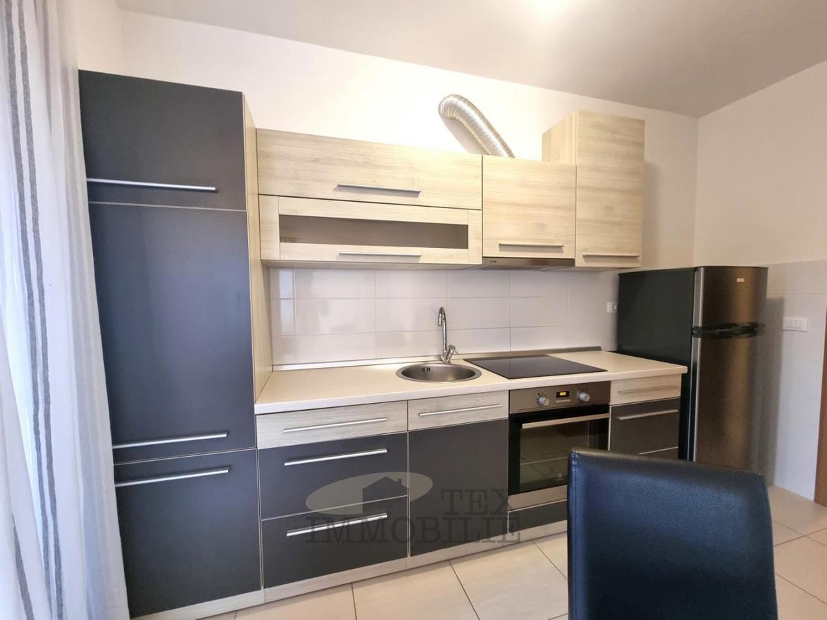 NOVIGRAD! Stanovanje v pritličju z 1 spalnico – idealno za počitnice ali stalno bivanje!