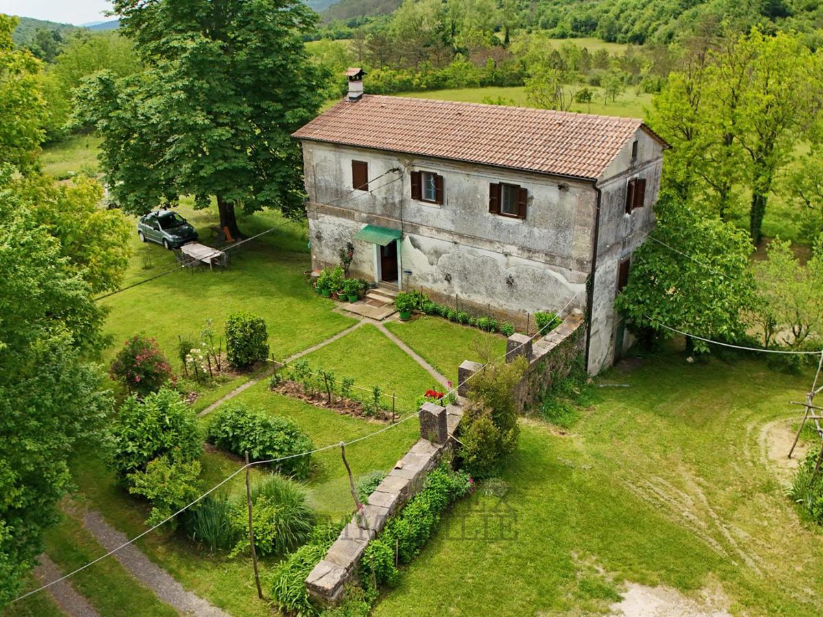 Avtentična istrska vas z neomejenim potencialom