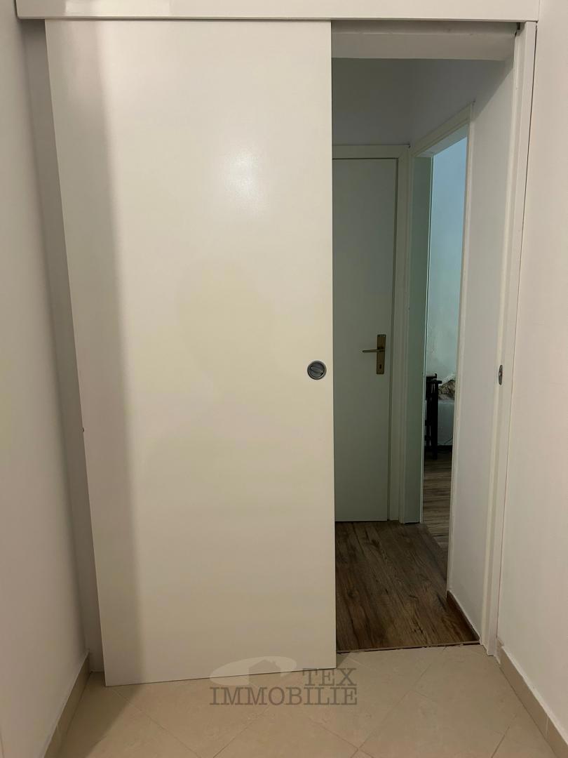 STANOVANJSKO-POSLOVNA STAVBA V SRCU STARODOBNEGA JEDRA VRSARJA