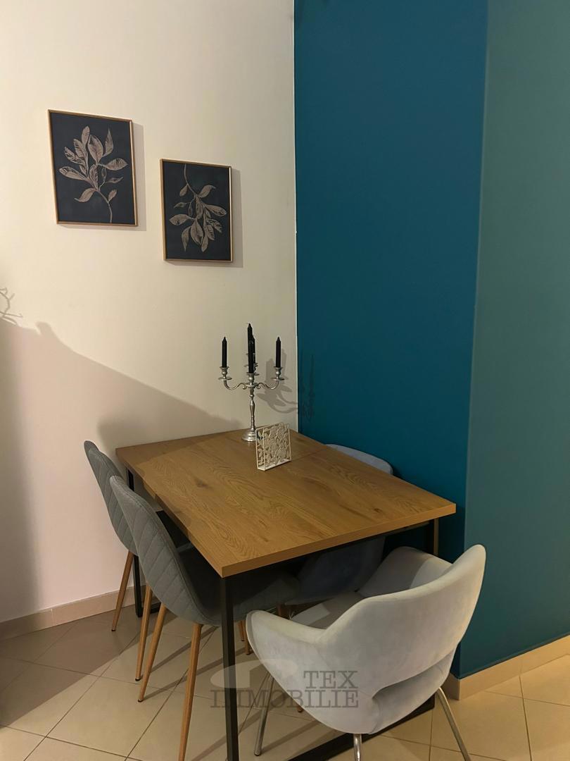 STANOVANJSKO-POSLOVNA STAVBA V SRCU STARODOBNEGA JEDRA VRSARJA