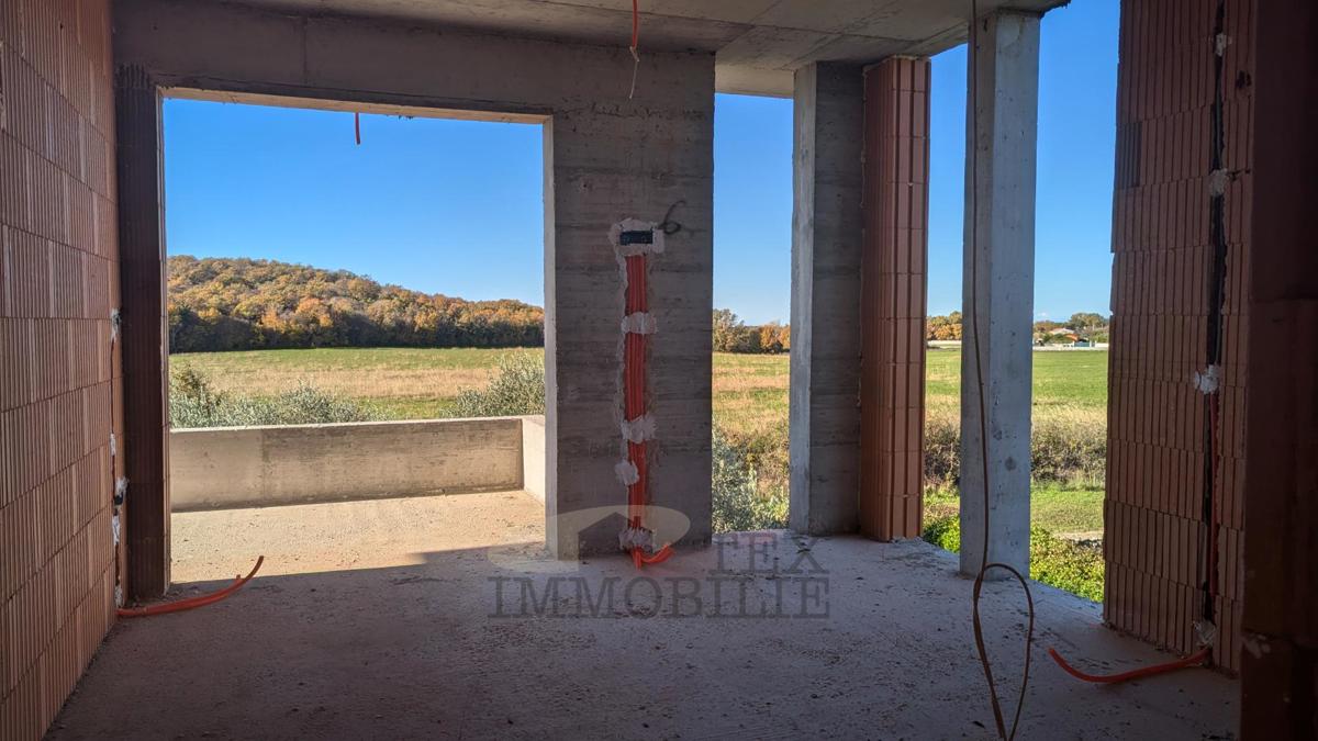 Hiša z bazenom v bližini Poreča, 167 m2