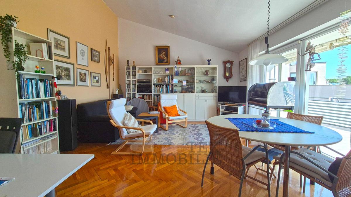 Stanovanje z 2 Spalnicama in Teraso s Pogledom na Morje – Poreč