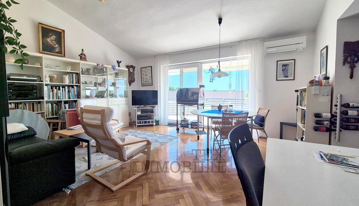 Stanovanje z 2 Spalnicama in Teraso s Pogledom na Morje – Poreč