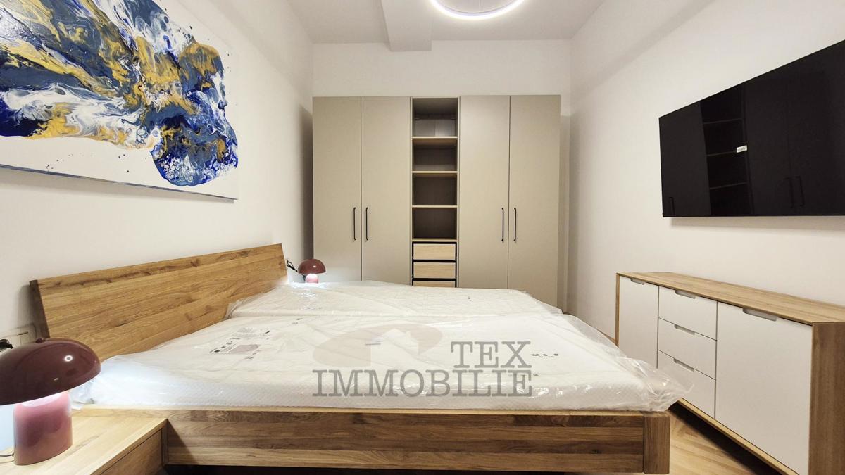 POREČ – Zgodovinska stavba s 4 stanovanjskimi enotami v samem središču mesta