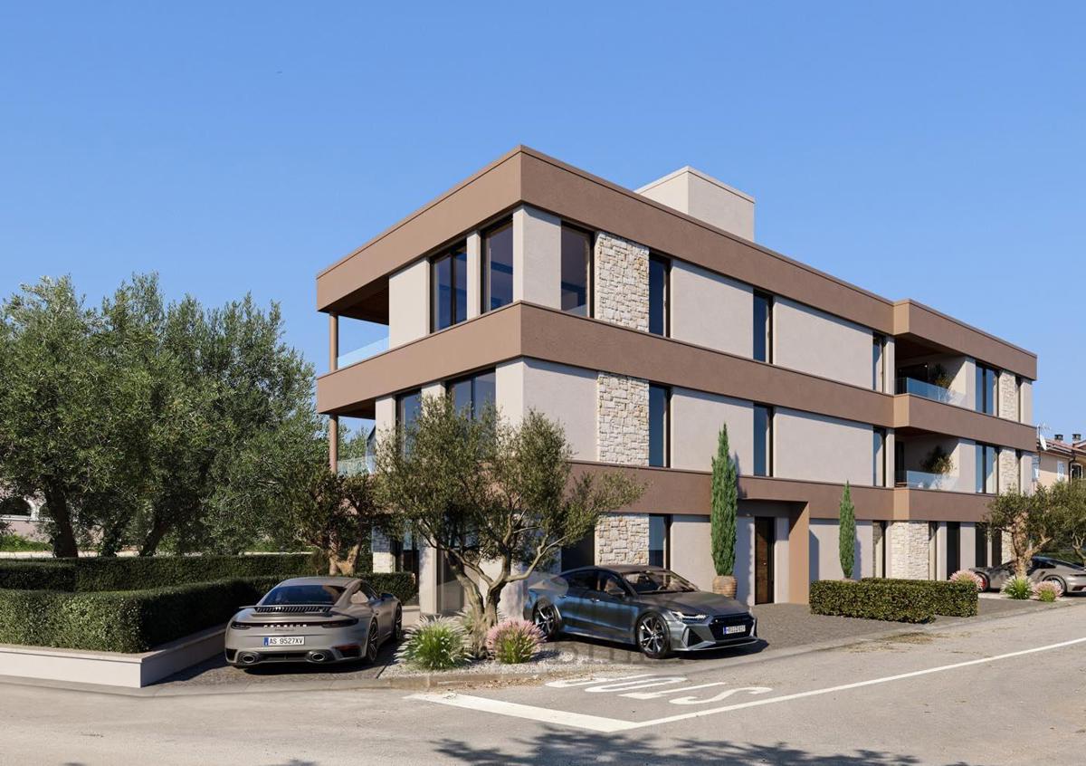 Sodobno pritlično stanovanje z zasebnim vrtom velikosti 240 m²