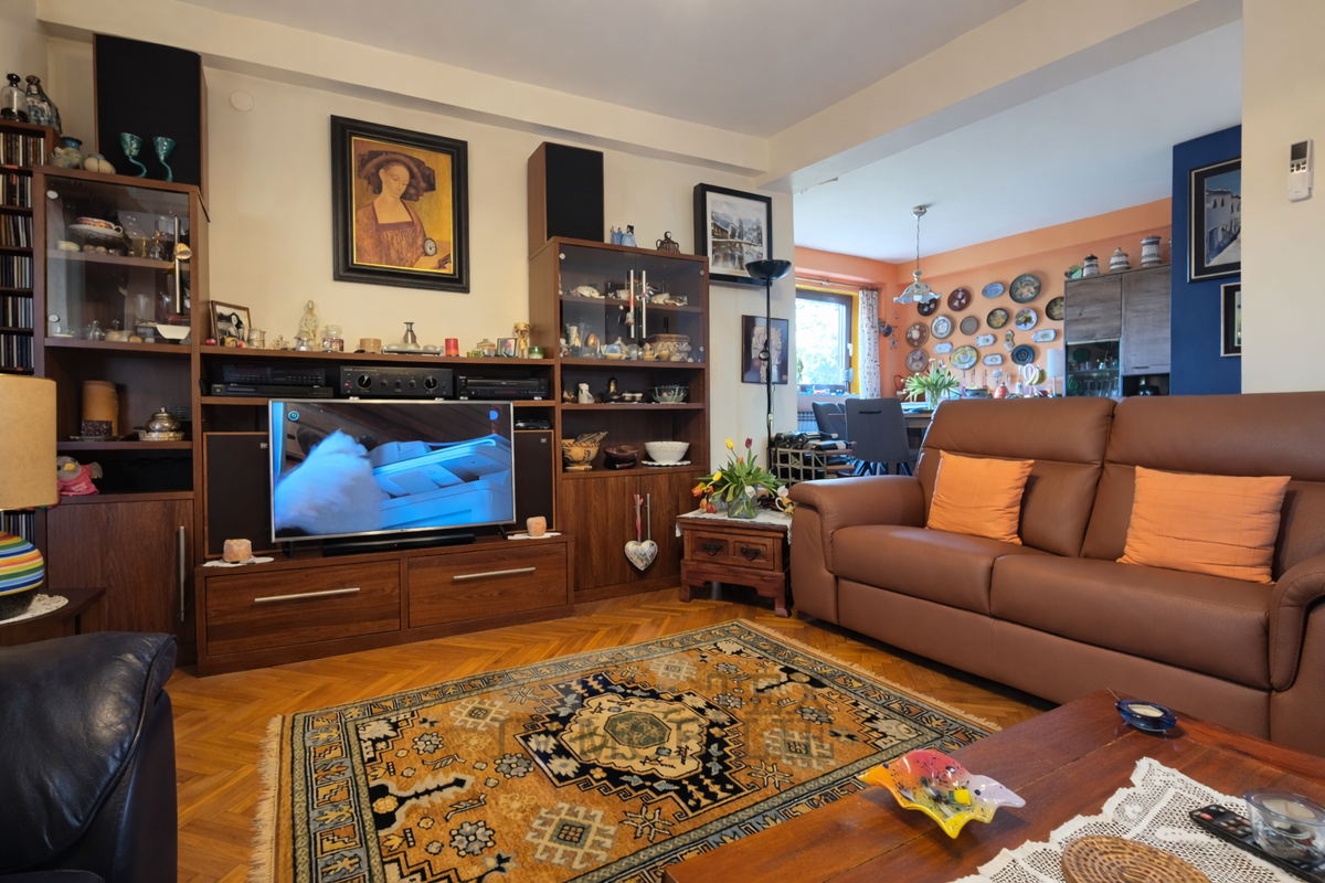 Prostorna družinska hiša 6 km od Poreča