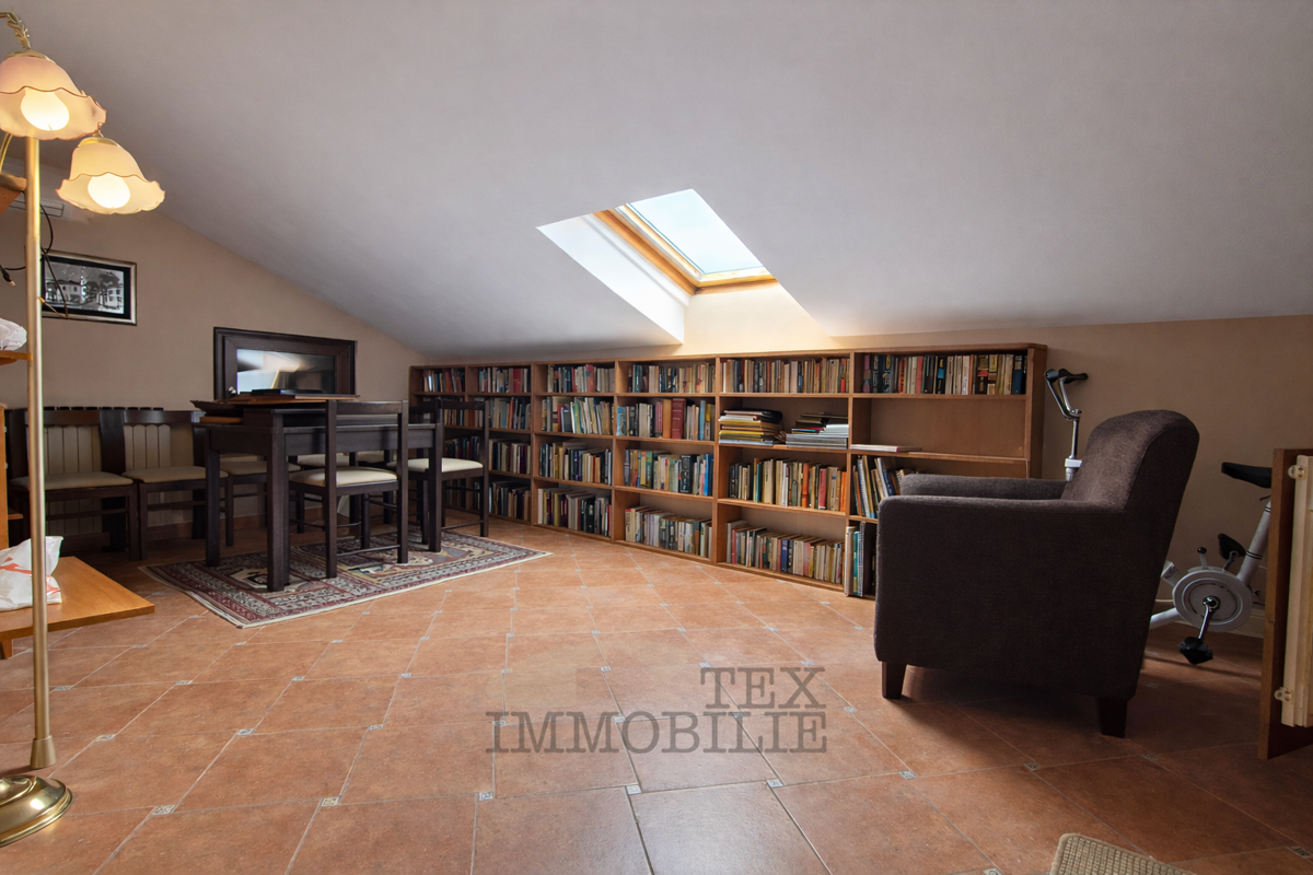 Prostorna družinska hiša 6 km od Poreča