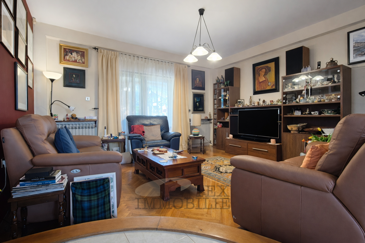 Prostorna družinska hiša 6 km od Poreča