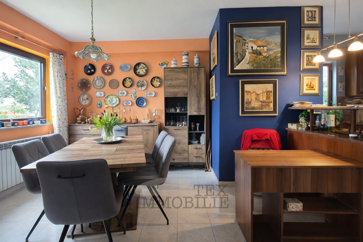 Prostorna družinska hiša 6 km od Poreča