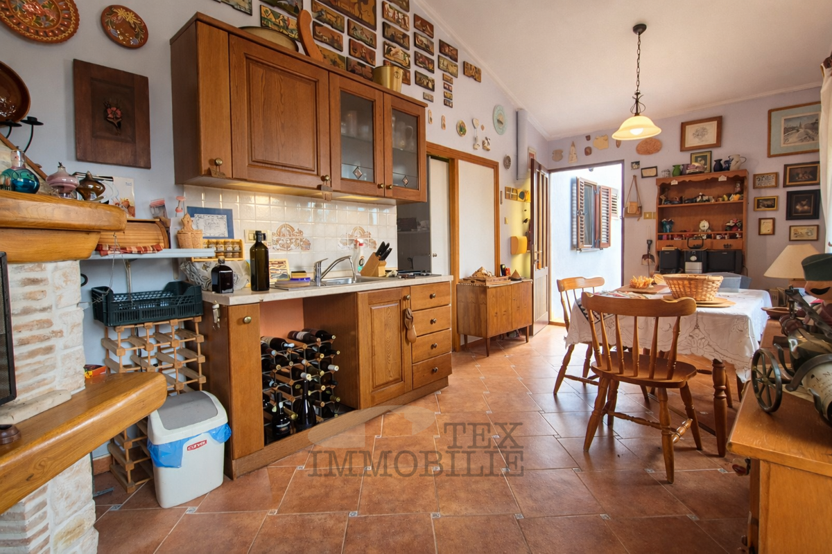 Prostorna družinska hiša 6 km od Poreča