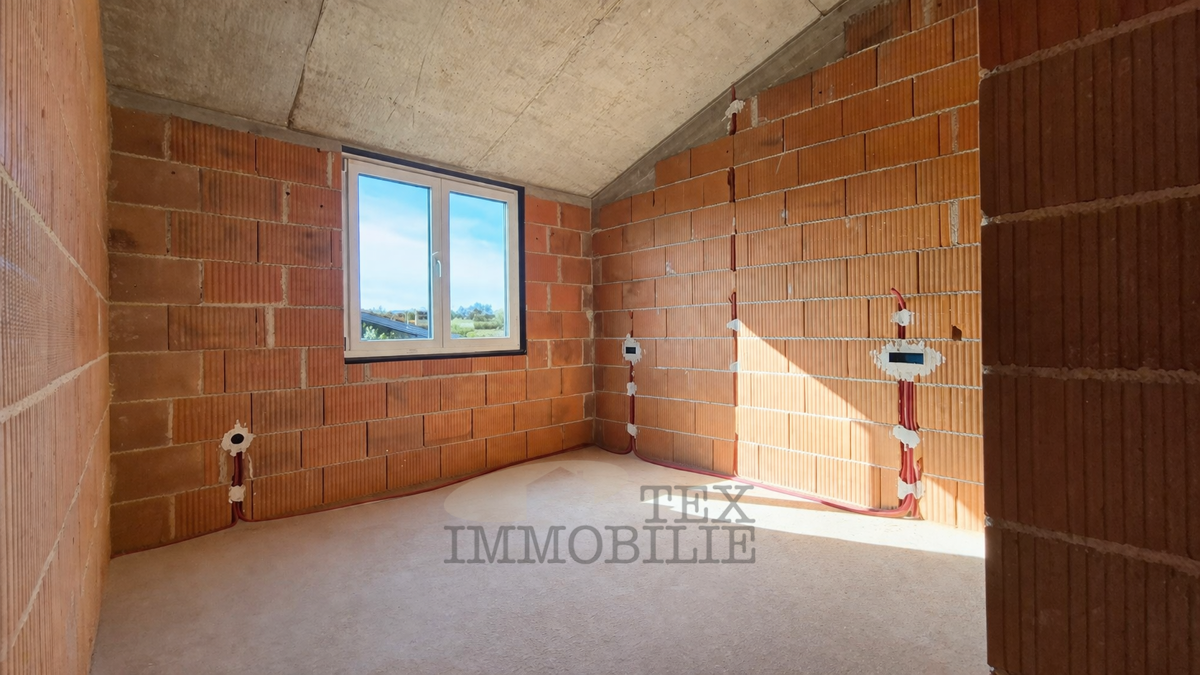 Stanovanje s pogledom na morje v okolici Poreča – 80,62 m²