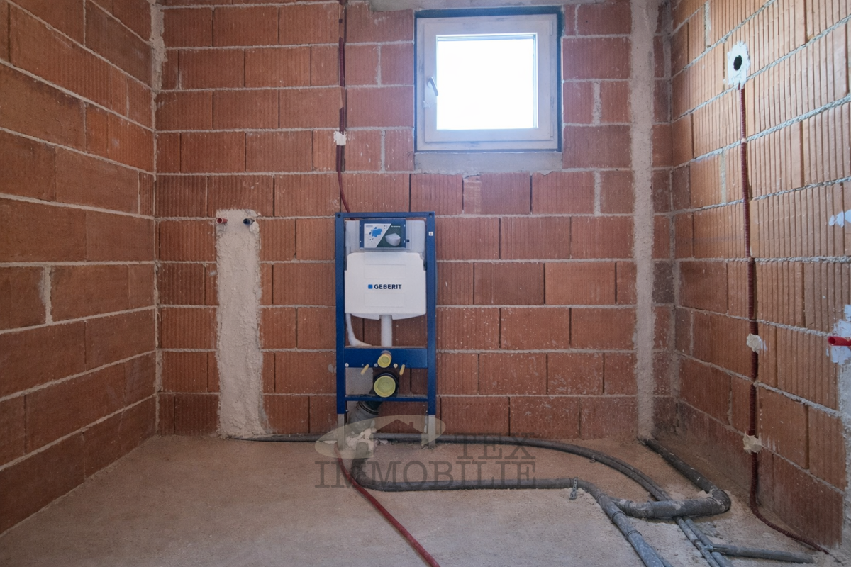 Stanovanje s pogledom na morje v okolici Poreča – 80,62 m²