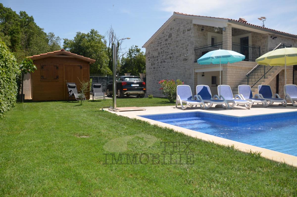 Čudovita vila z bazenom v bližini Poreča