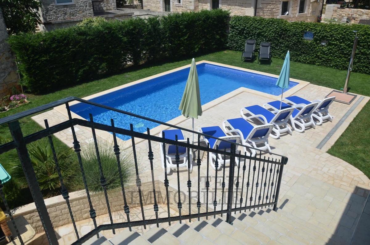 Čudovita vila z bazenom v bližini Poreča