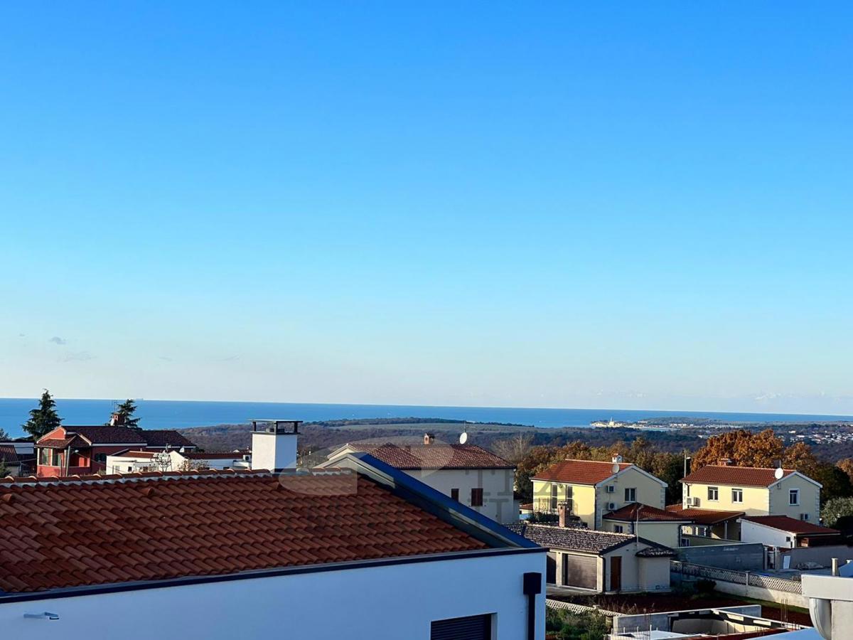 Stanovanje s strešno teraso v gradnji v Poreču 