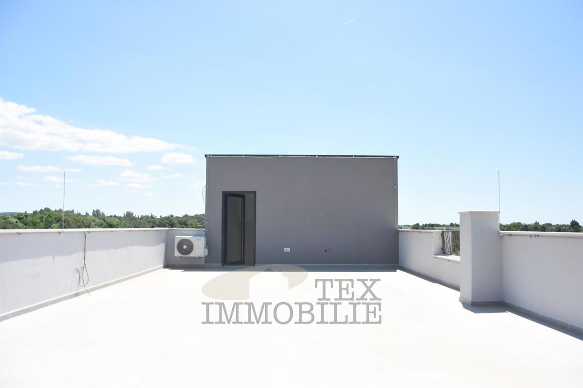 Apartma v prvem nadstropju blizu morja, 94 m2