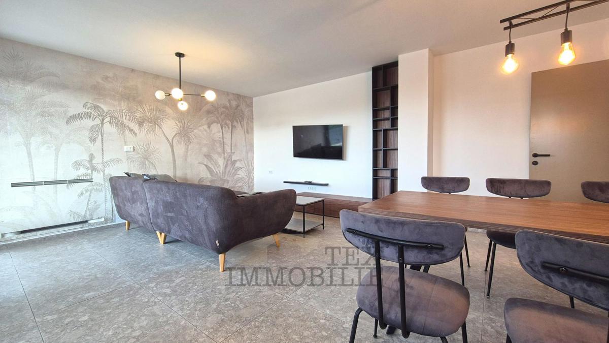 Poreč - Apartma z bazenom in tremi spalnicami