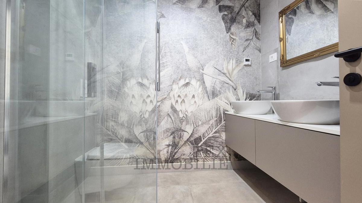 Poreč - Apartma z bazenom in tremi spalnicami