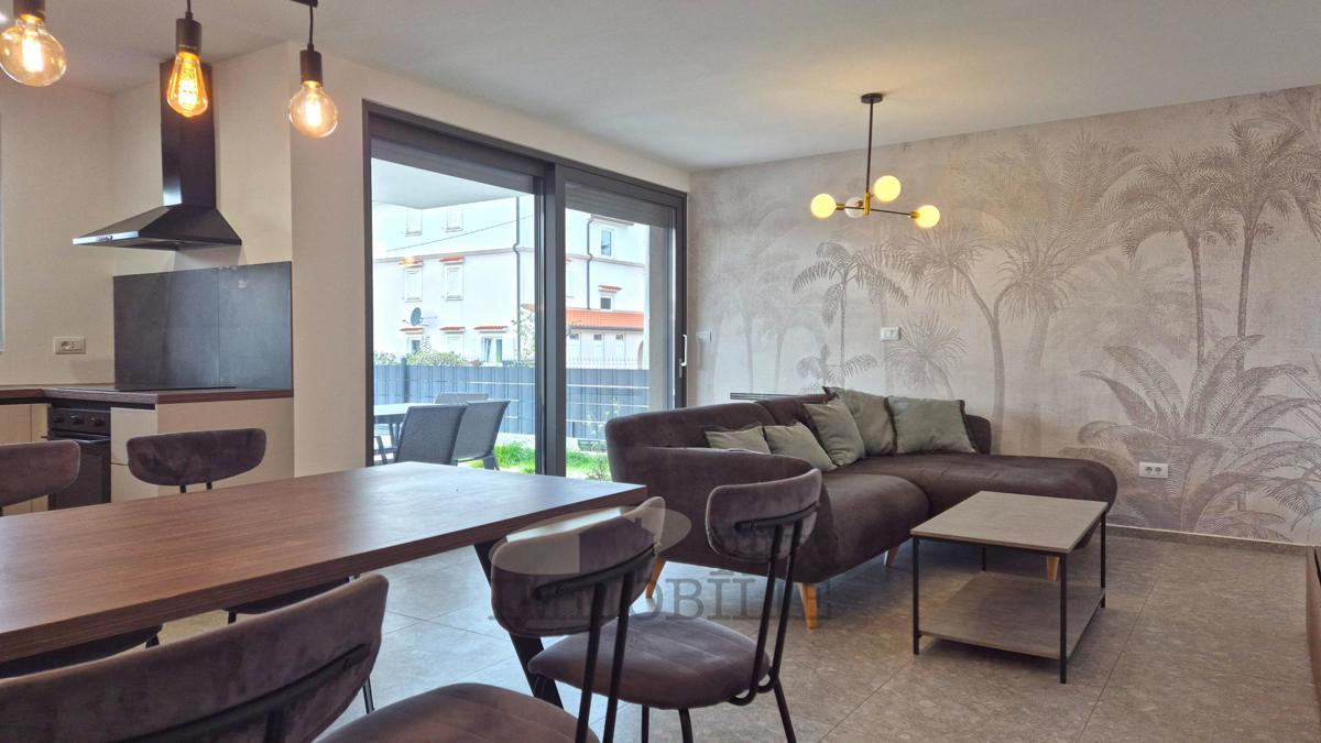 Poreč - Apartma z bazenom in tremi spalnicami