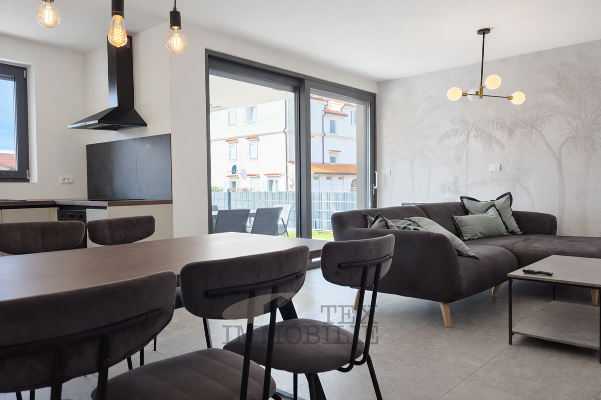 Poreč - Apartma z bazenom in tremi spalnicami