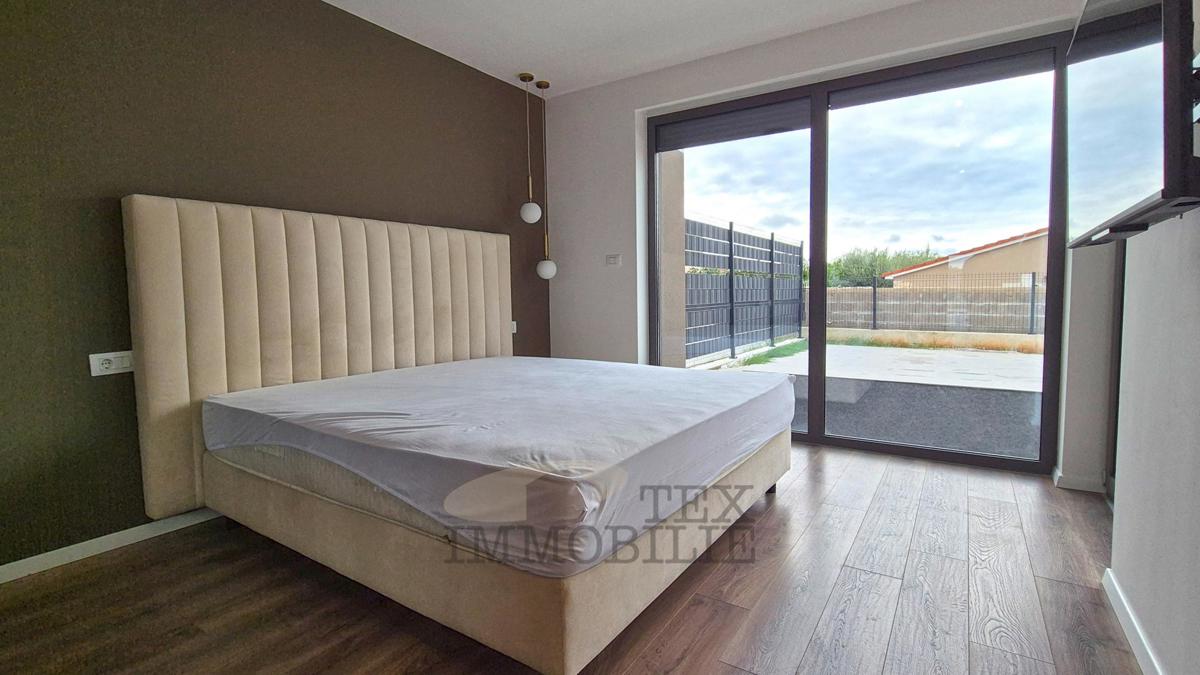 Poreč - Apartma z bazenom in tremi spalnicami