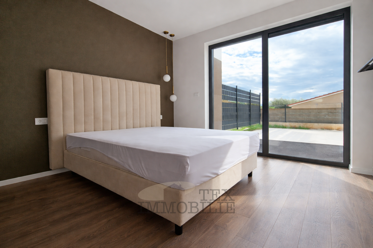 Poreč - Apartma z bazenom in tremi spalnicami