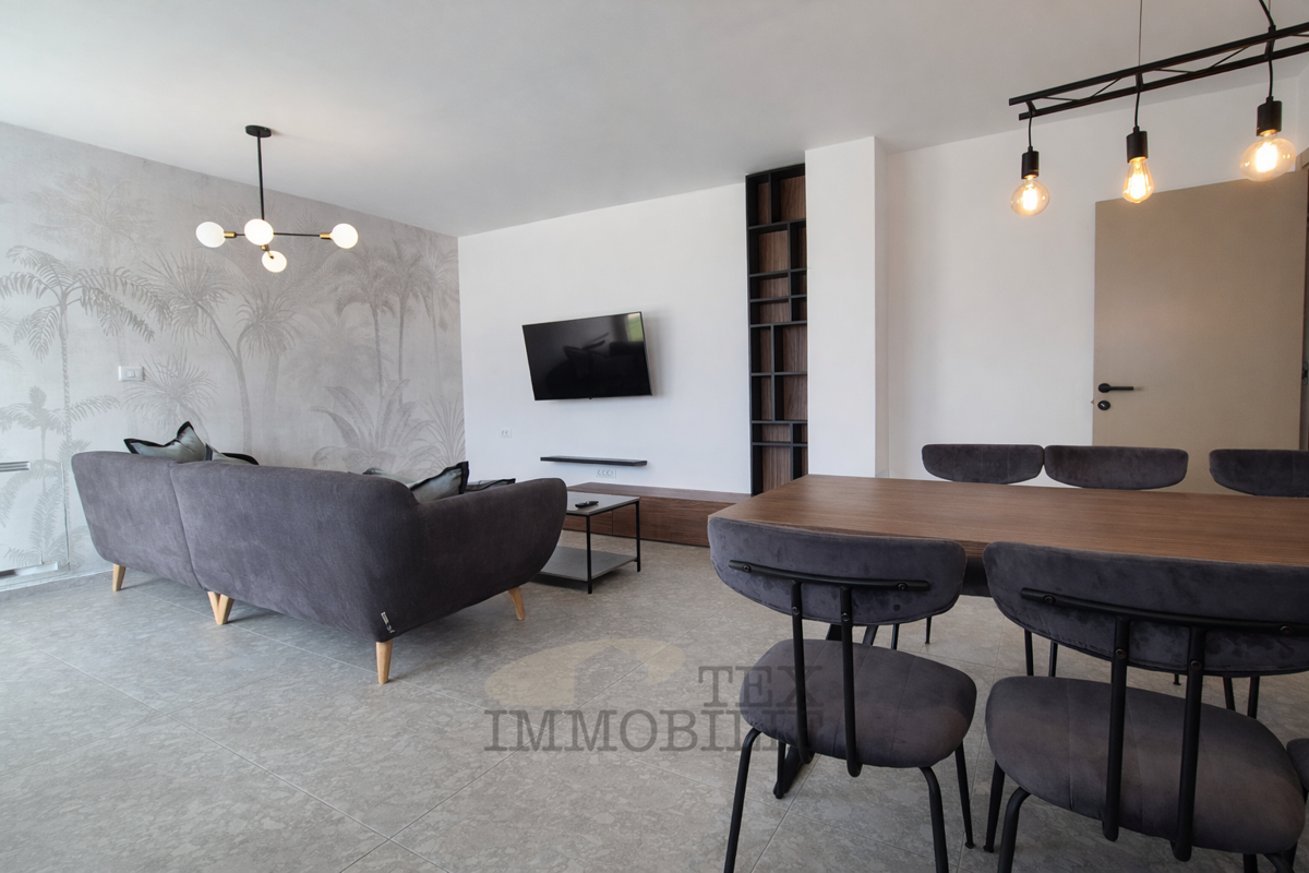 Poreč - Apartma z bazenom in tremi spalnicami