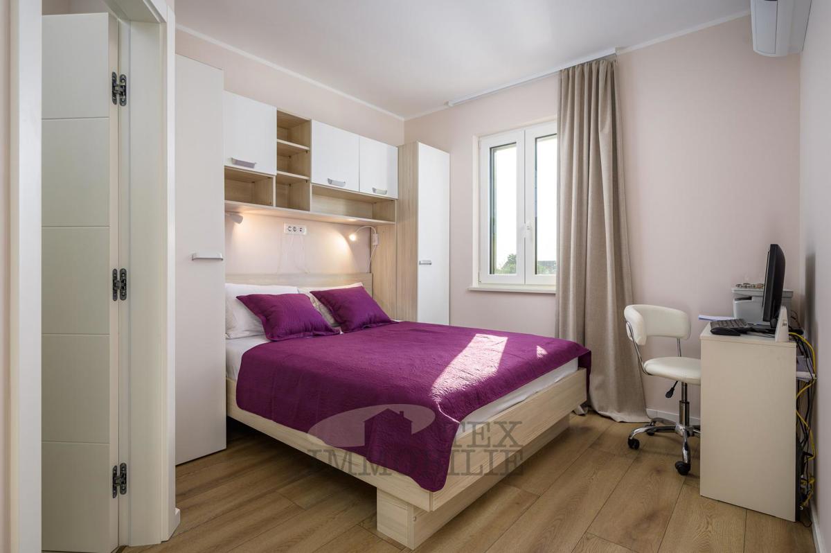 Novogradnja - trisobno stanovanje v Poreču