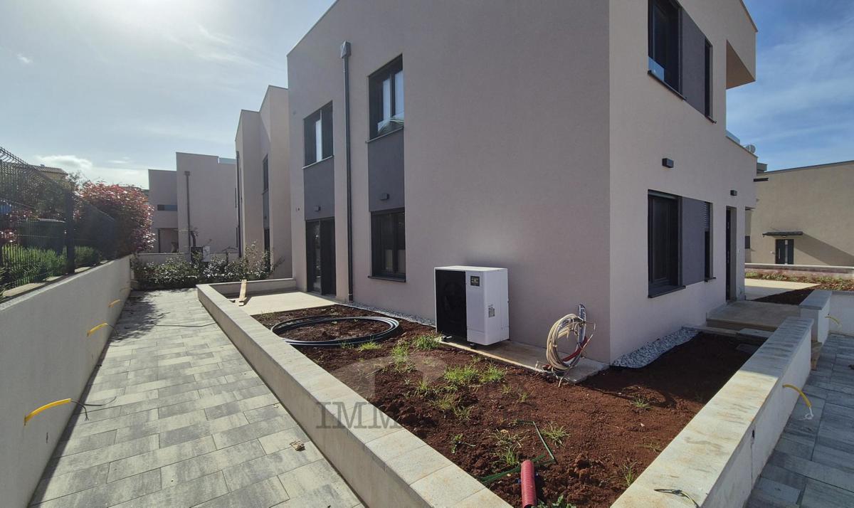 Novi apartmaji blizu morja in centra Poreča 