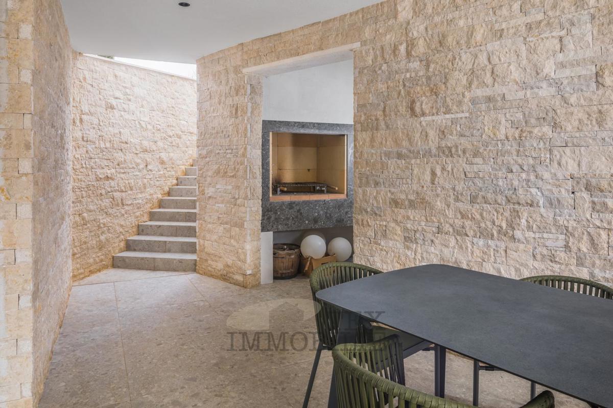 Edinstvena vila, ki pleni pozornost s svojim modernim dizajnom in subtilno eleganco