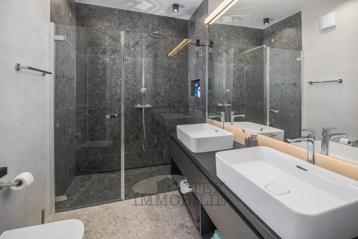 Edinstvena vila, ki pleni pozornost s svojim modernim dizajnom in subtilno eleganco