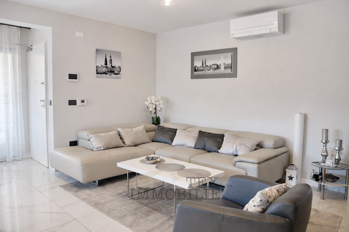 Novo luksuzno stanovanje v centru Poreča , 102 m2